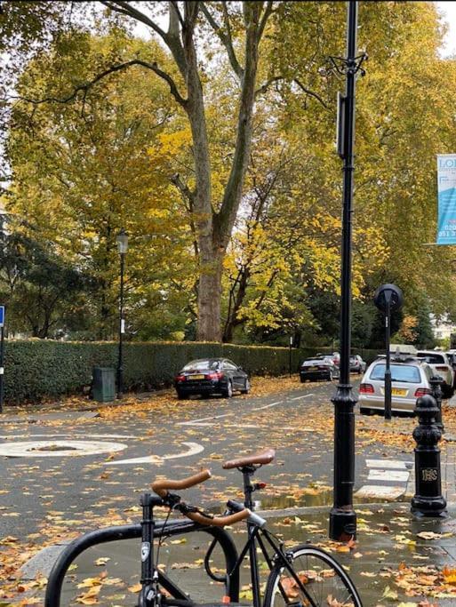 Spacious Flat In The Most Desirable Area Of London Eksteriør billede