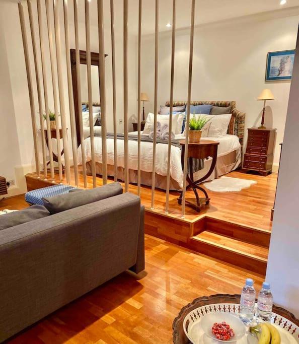 Spacious Flat In The Most Desirable Area Of London Eksteriør billede